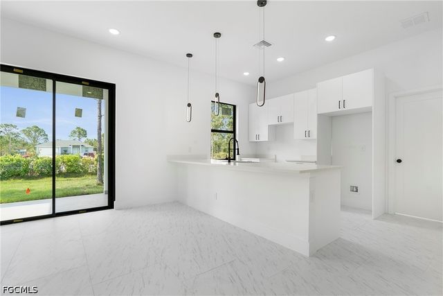 3175 Sunshine BLVD, Lehigh Acres, FL 33971