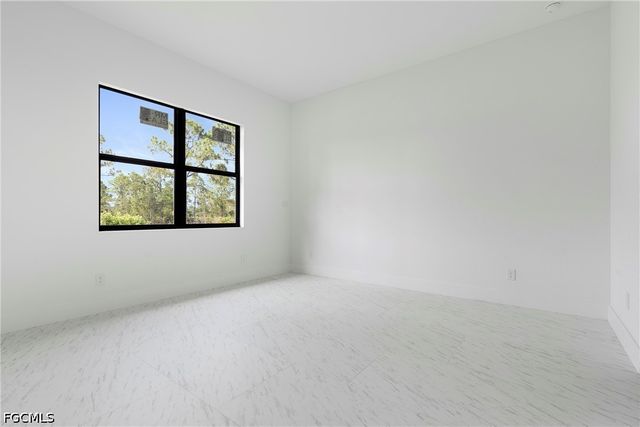 3175 Sunshine BLVD, Lehigh Acres, FL 33971