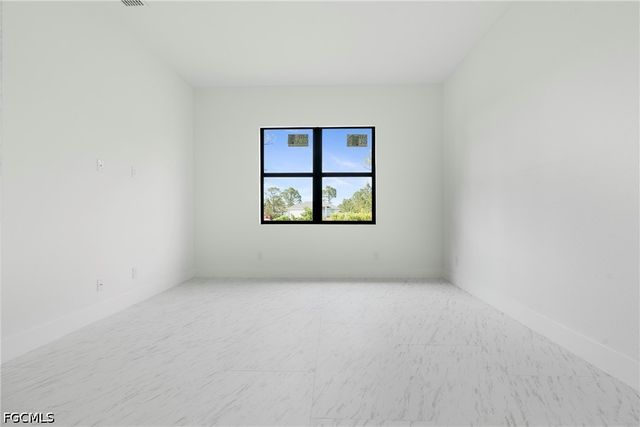3175 Sunshine BLVD, Lehigh Acres, FL 33971