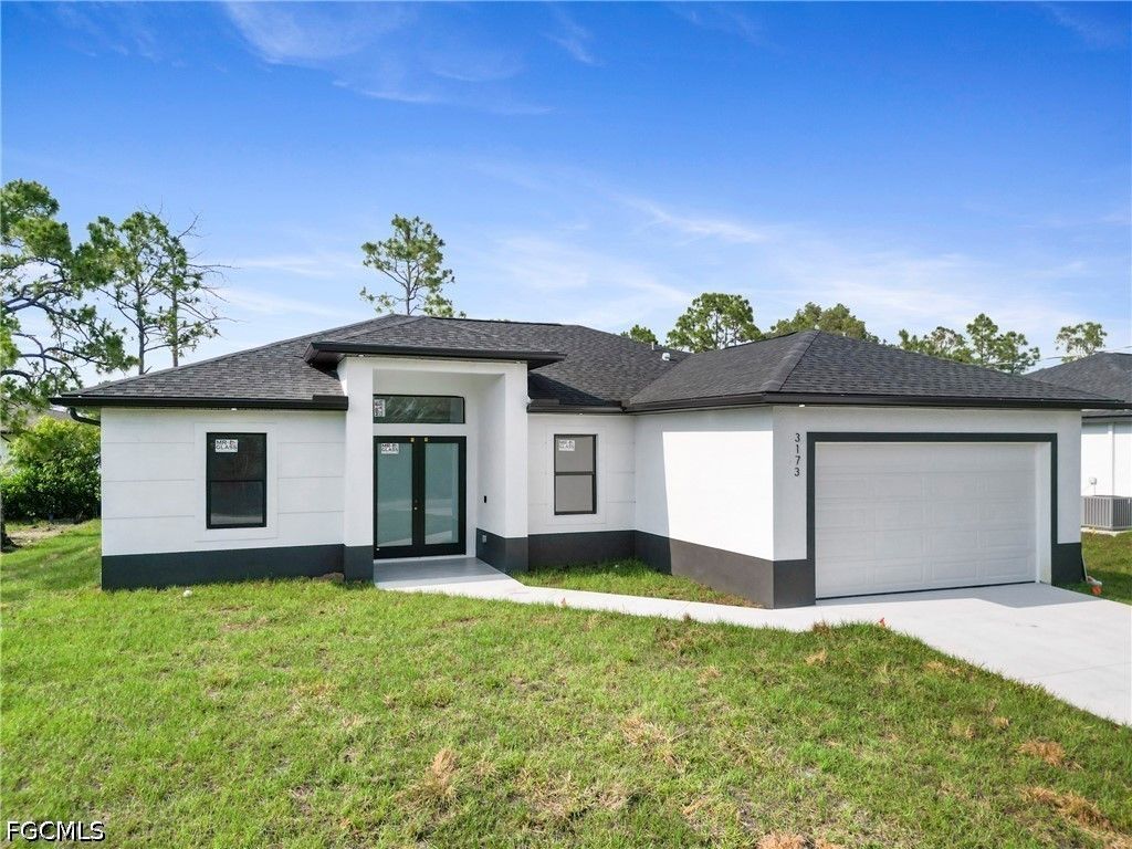 3175 Sunshine BLVD, Lehigh Acres, FL 33971