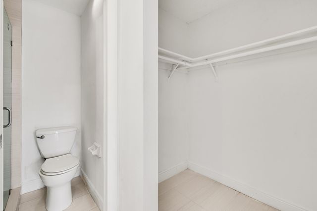 5816 S Bond Drive, West Palm Beach, FL 33415