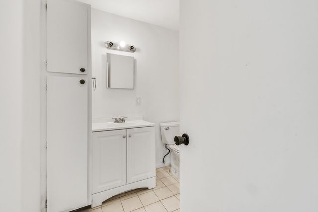 5816 S Bond Drive, West Palm Beach, FL 33415