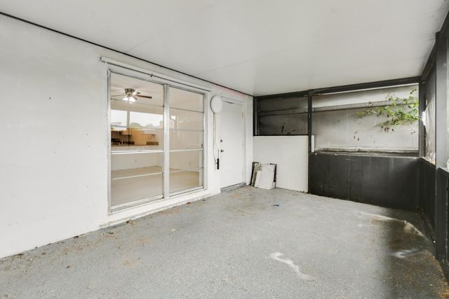 5816 S Bond Drive, West Palm Beach, FL 33415