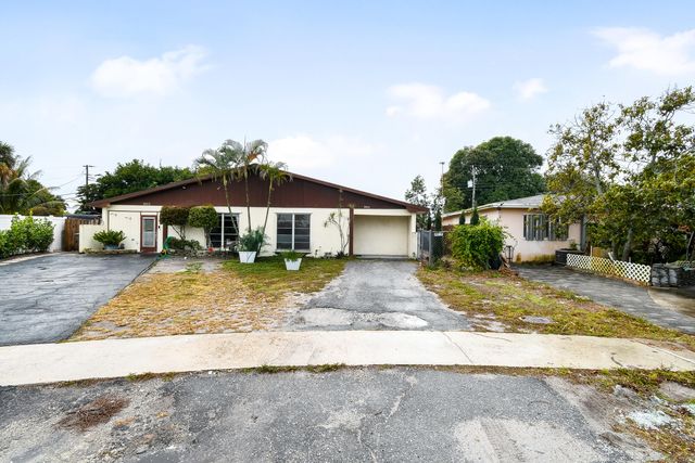 5816 S Bond Drive, West Palm Beach, FL 33415