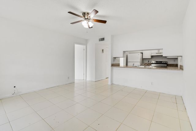 5816 S Bond Drive, West Palm Beach, FL 33415