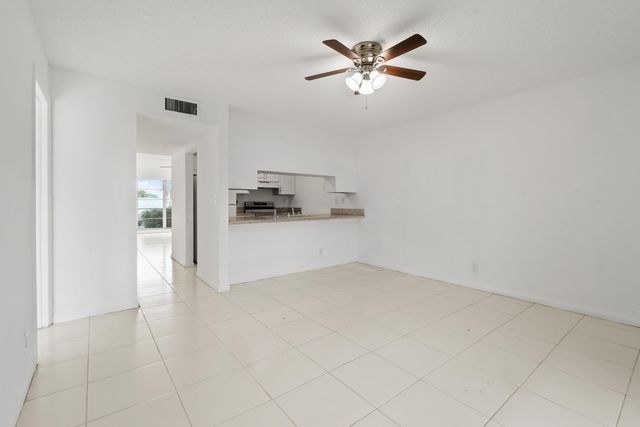 5816 S Bond Drive, West Palm Beach, FL 33415