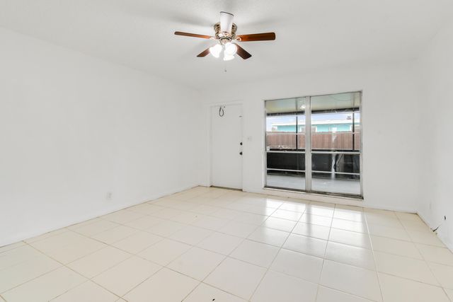 5816 S Bond Drive, West Palm Beach, FL 33415