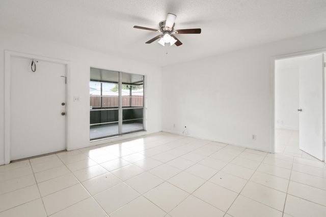 5816 S Bond Drive, West Palm Beach, FL 33415