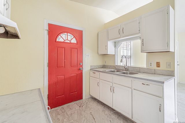 2416 Arbor, San Antonio, TX 78228