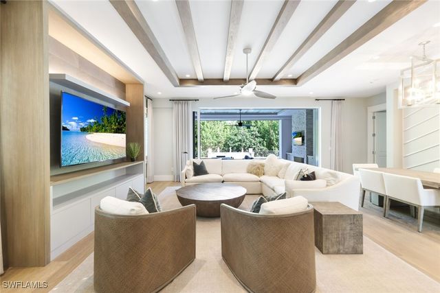 91 14th ST S, Naples, FL 34102