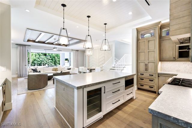 91 14th ST S, Naples, FL 34102