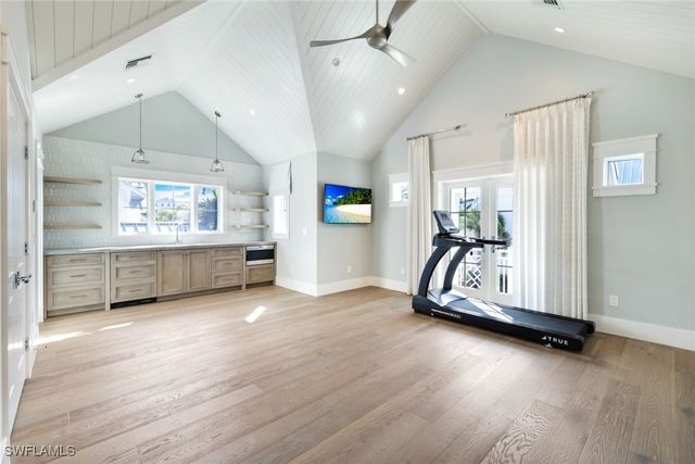 91 14th ST S, Naples, FL 34102