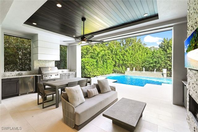 91 14th ST S, Naples, FL 34102