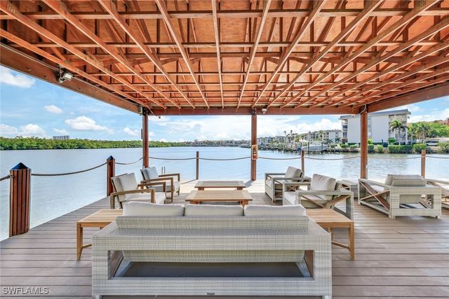 91 14th ST S, Naples, FL 34102