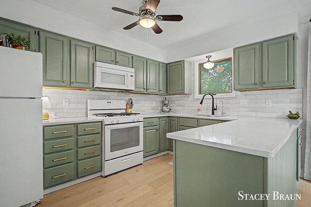 8264 Atlanta Court Ne, Cannon Twp, MI 49341