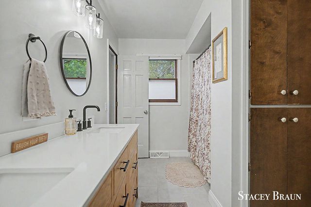 8264 Atlanta Court Ne, Cannon Twp, MI 49341