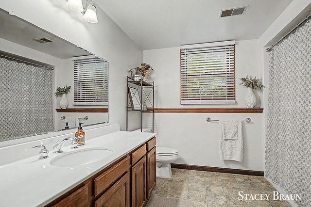 8264 Atlanta Court Ne, Cannon Twp, MI 49341