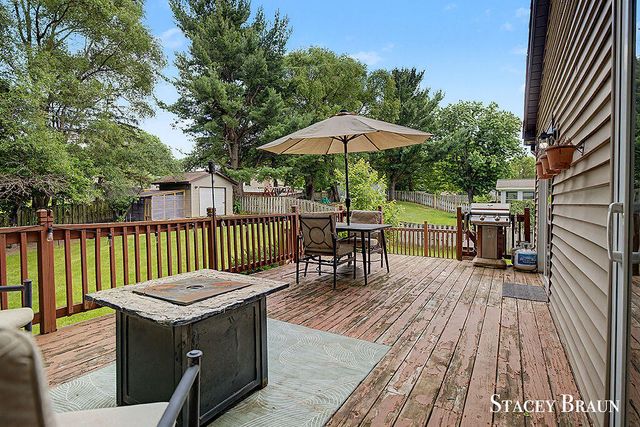 8264 Atlanta Court Ne, Cannon Twp, MI 49341