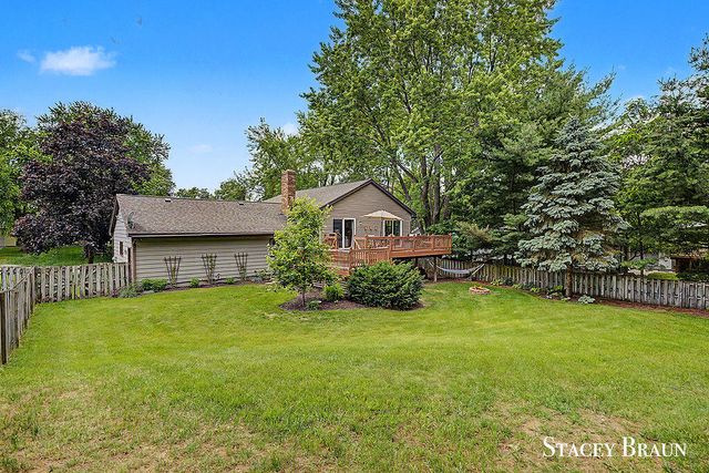 8264 Atlanta Court Ne, Cannon Twp, MI 49341