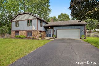 8264 Atlanta Court Ne, Cannon Twp, MI 49341