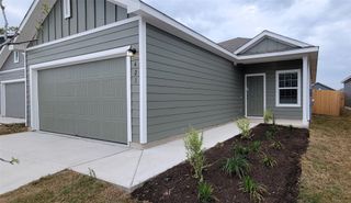 421 Bullhead RD, Bastrop, TX 78602