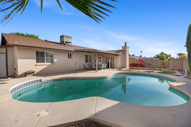 2137 E APOLLO Avenue, Tempe, AZ 85283