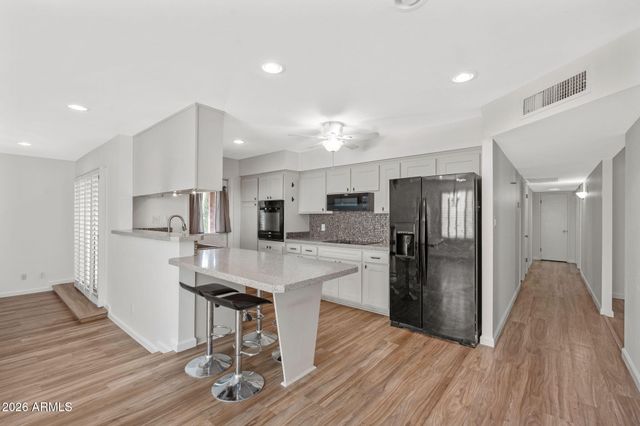 2137 E APOLLO Avenue, Tempe, AZ 85283