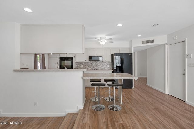 2137 E APOLLO Avenue, Tempe, AZ 85283