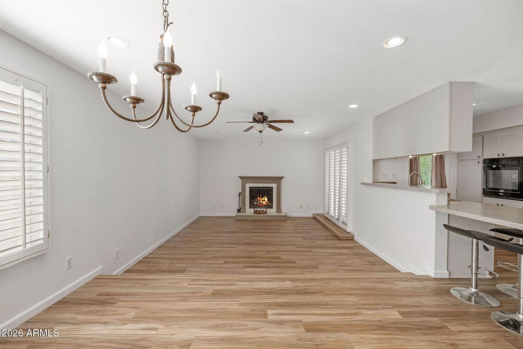 Image 11 of property listing at 2137 E APOLLO Avenue, Tempe, AZ 85283