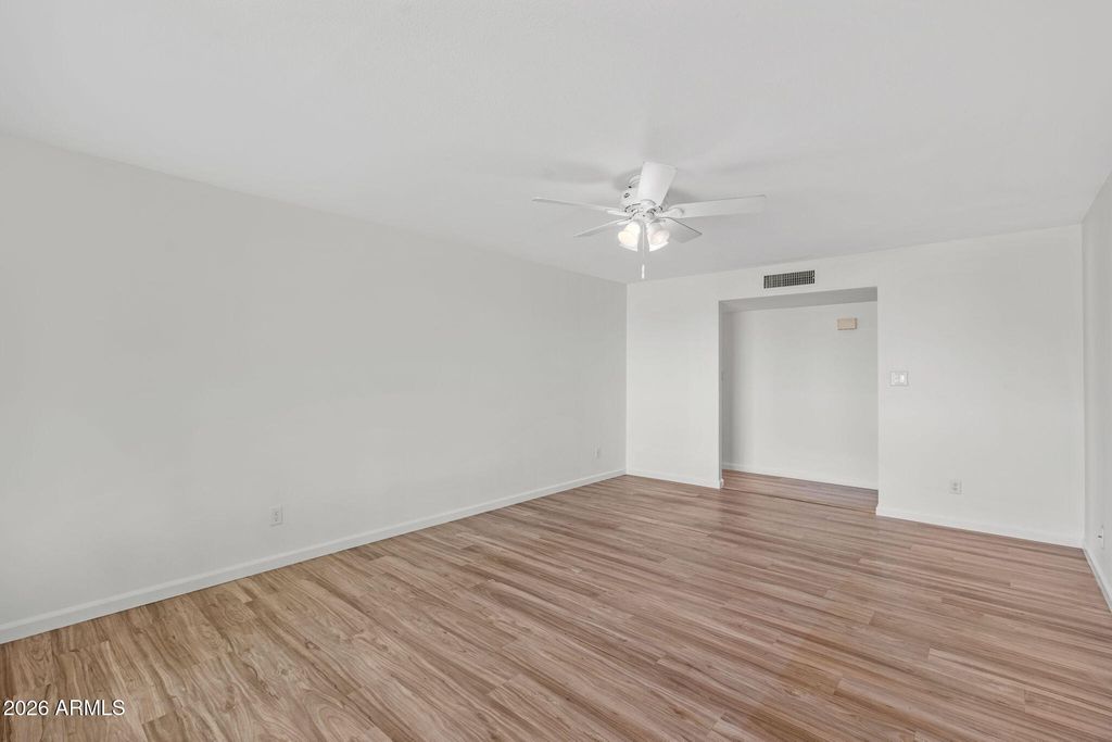 Image 14 of property listing at 2137 E APOLLO Avenue, Tempe, AZ 85283