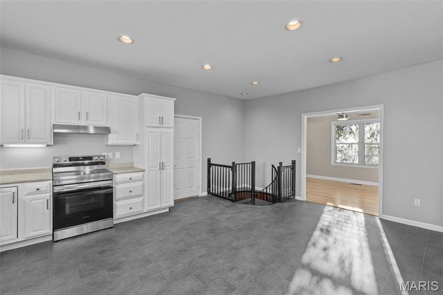 2438 Creve Coeur Mill Road, Maryland Heights, MO 63043
