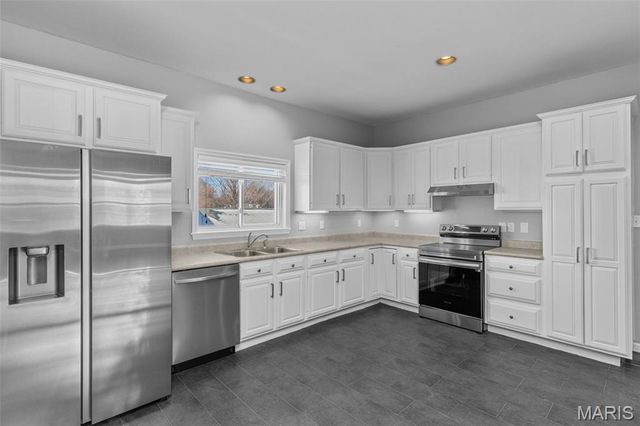 2438 Creve Coeur Mill Road, Maryland Heights, MO 63043
