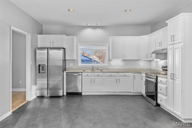 2438 Creve Coeur Mill Road, Maryland Heights, MO 63043