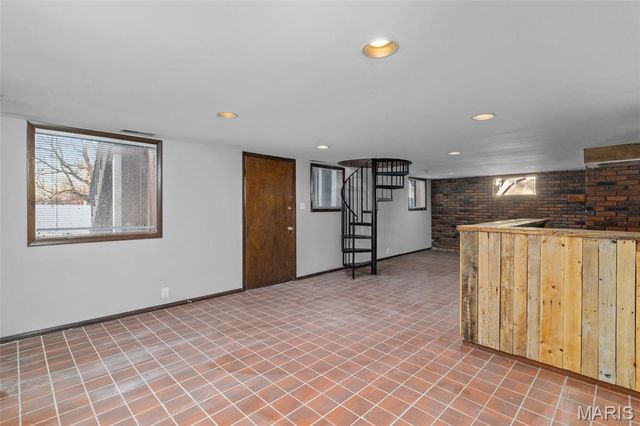 2438 Creve Coeur Mill Road, Maryland Heights, MO 63043