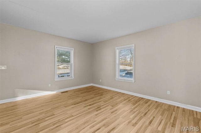 2438 Creve Coeur Mill Road, Maryland Heights, MO 63043