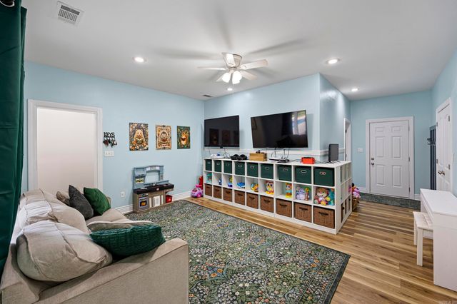 751 Walthall Road, Russellville, AR 72802