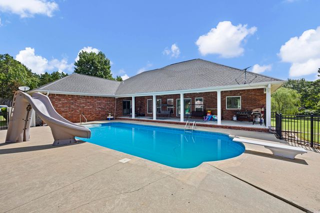 751 Walthall Road, Russellville, AR 72802