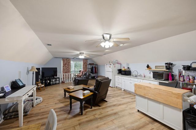 751 Walthall Road, Russellville, AR 72802