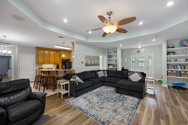 751 Walthall Road, Russellville, AR 72802