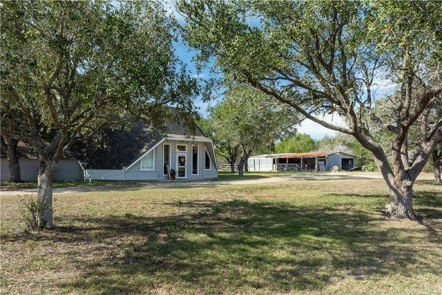 241 N County Road 1050, Kingsville, TX 78363