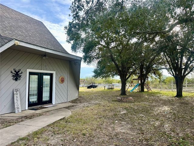 241 N County Road 1050, Kingsville, TX 78363