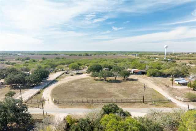 241 N County Road 1050, Kingsville, TX 78363