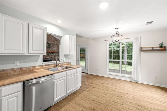 5950 Shannon Drive, Cumming, GA 30040