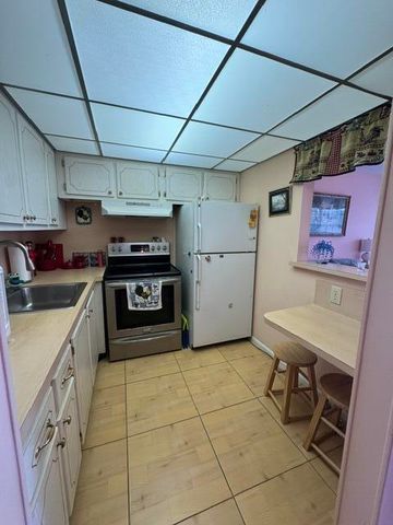 39 DORCHESTER B 39, West Palm Beach, FL 33417