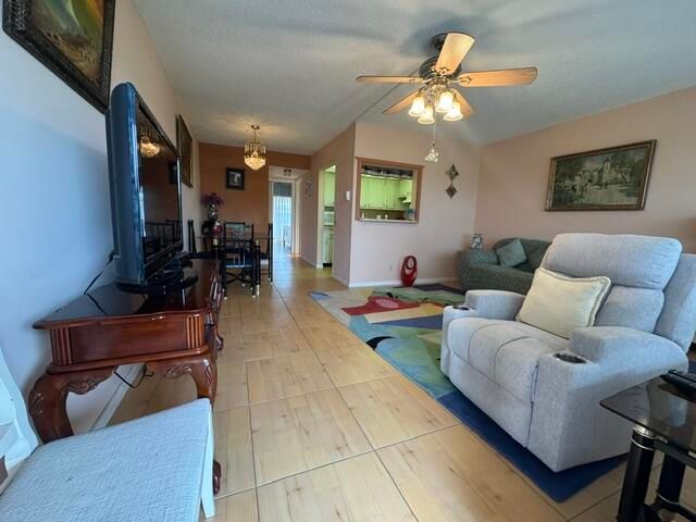 39 DORCHESTER B 39, West Palm Beach, FL 33417