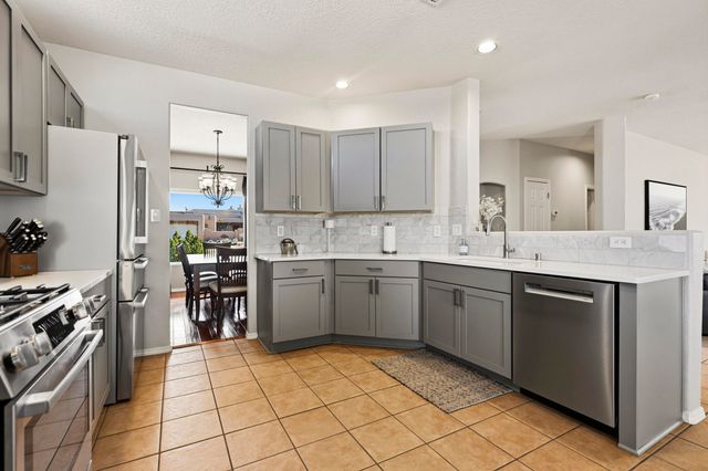 3823 Alamogordo Drive NW, Albuquerque, NM 87120