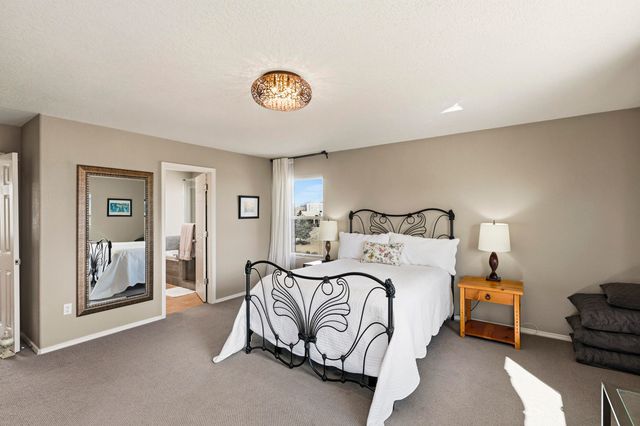 3823 Alamogordo Drive NW, Albuquerque, NM 87120