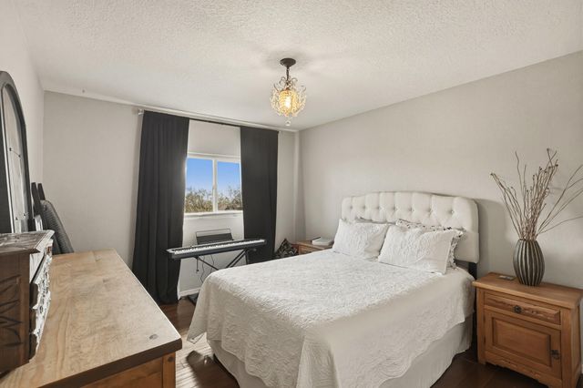 3823 Alamogordo Drive NW, Albuquerque, NM 87120