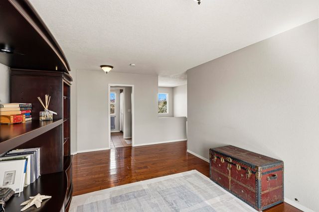 3823 Alamogordo Drive NW, Albuquerque, NM 87120