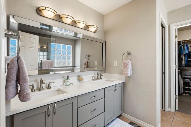 3823 Alamogordo Drive NW, Albuquerque, NM 87120